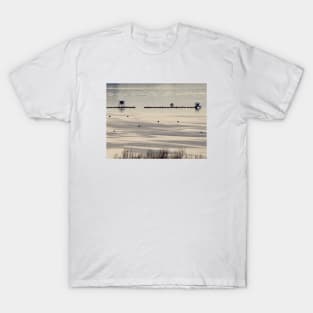 Lake reflection waves landscapes T-Shirt